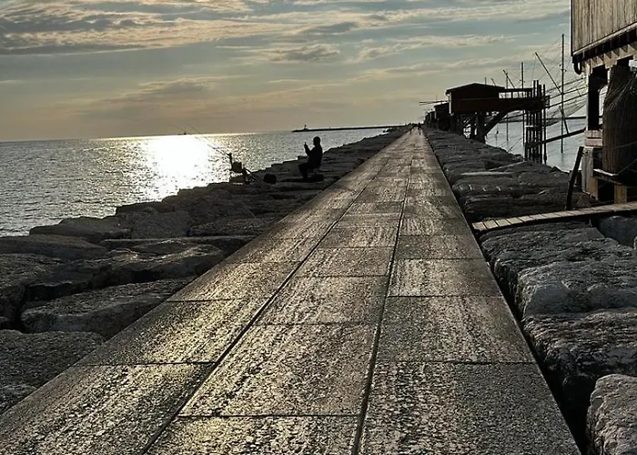 Sunset House アパート *