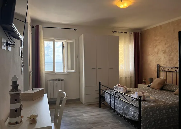 Sunset House アパート